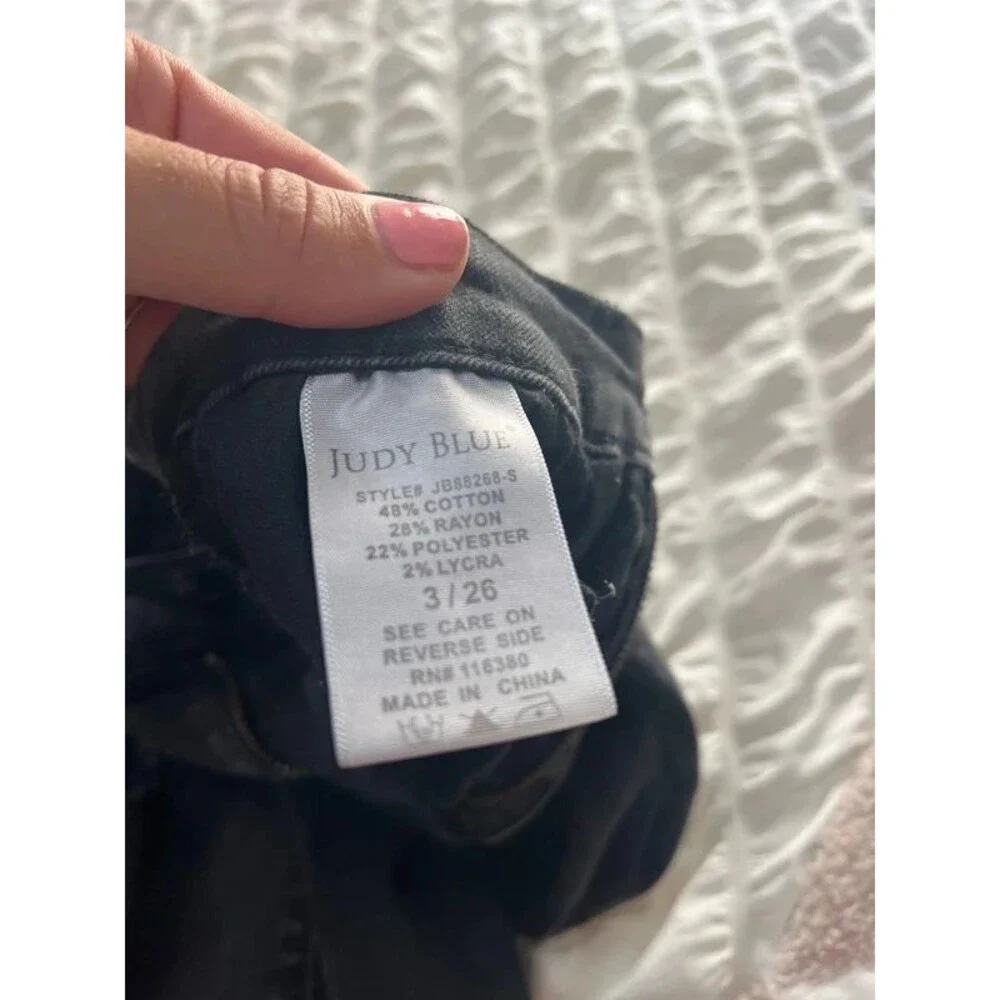 Judy blue black distressed jeans size 26